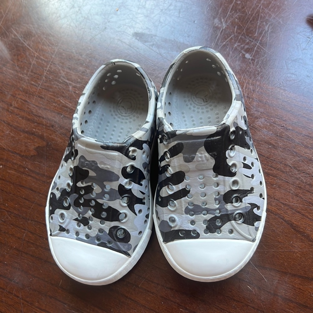 C5 native shoes